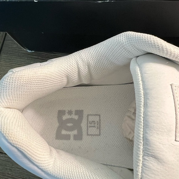 DC Court Graffik Men's White Skate Shoes Size 15 - Picture 5 of 10